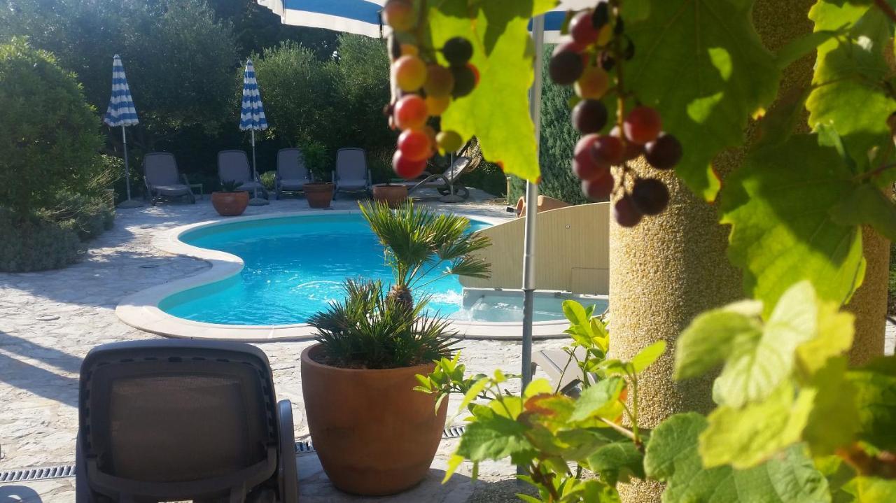 B&B La Perla 1 Punat Kültér fotó
